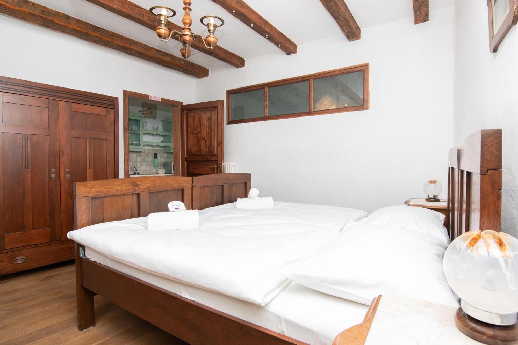 Apartments Valentinus 1800 Sezana Ngoại thất bức ảnh